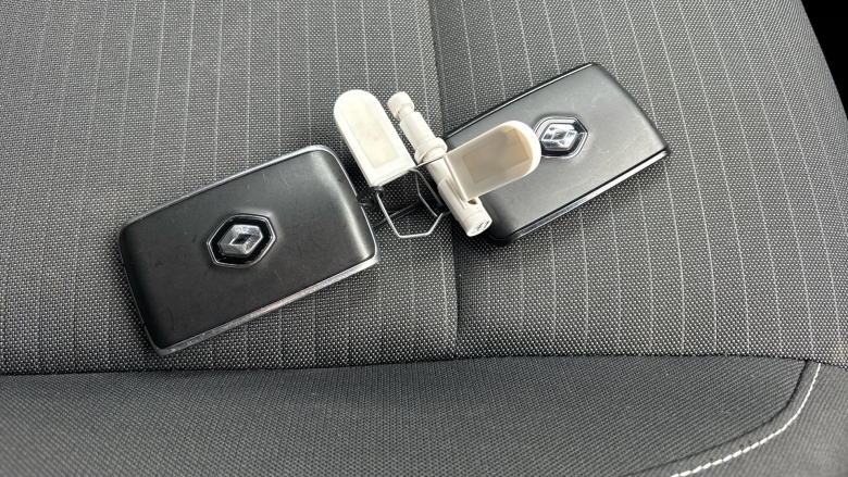 Renault Arkana 1.6 E-TECH Hybrid 145 Iconic 5dr Auto Hybrid Estate